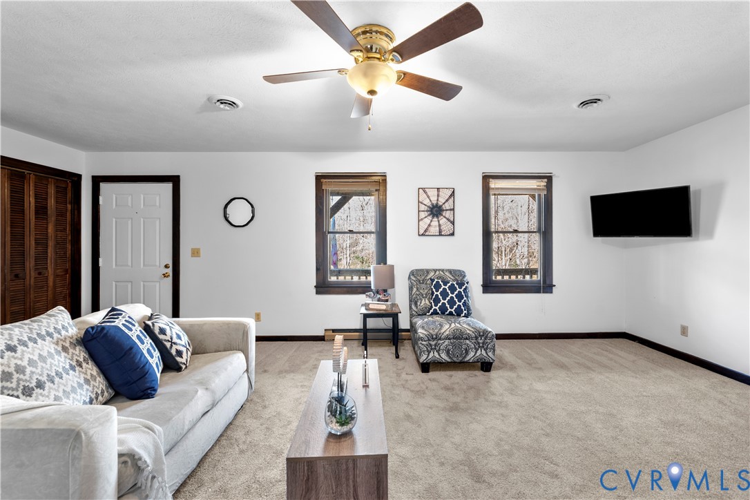 4905 Old Buckingham Road Powhatan, VA 23139 - Photo 8 of 45 Gallery Image 8