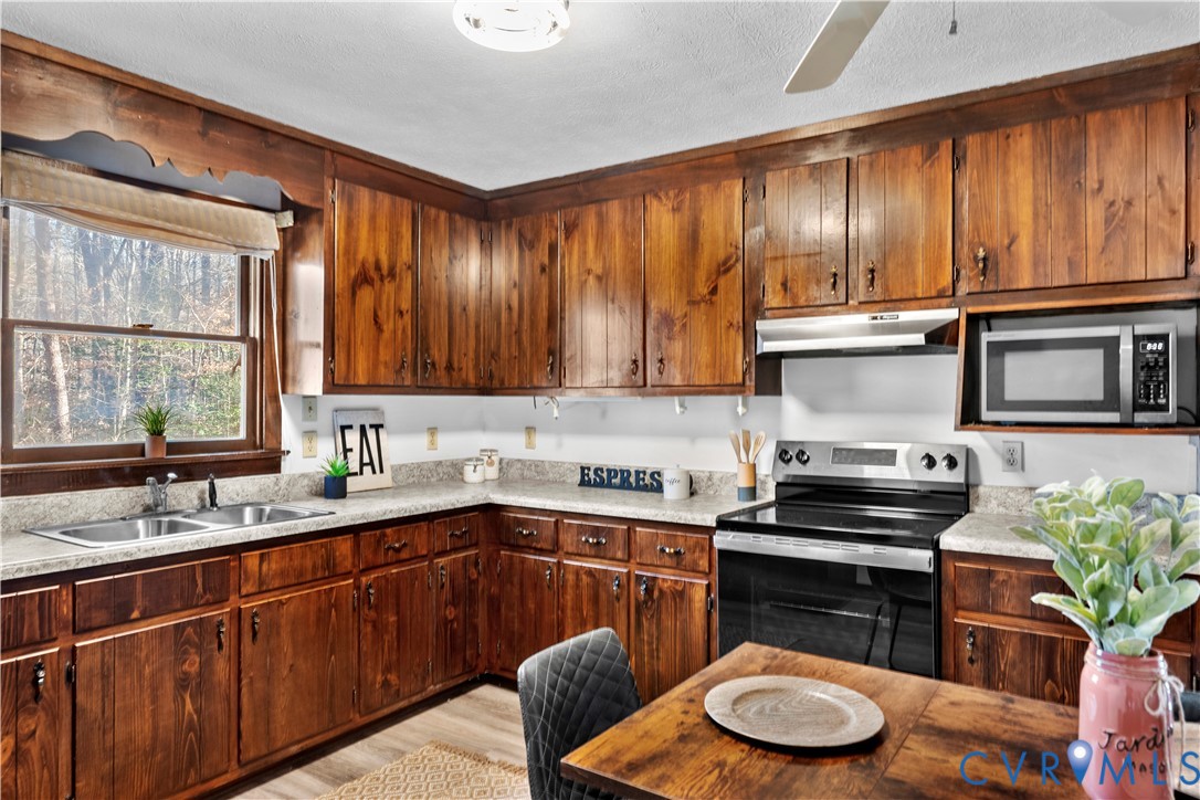 4905 Old Buckingham Road Powhatan, VA 23139 - Photo 10 of 45 Gallery Image 10