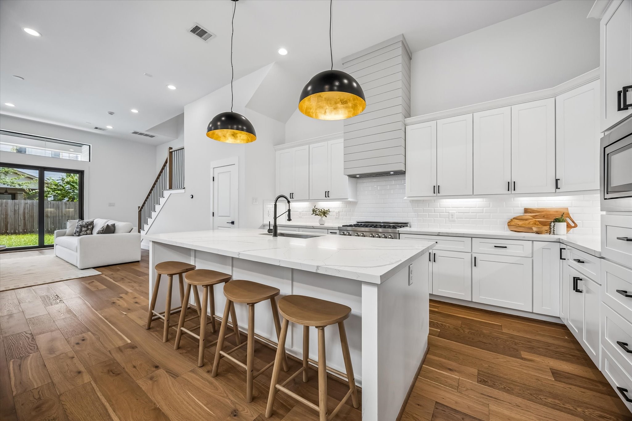 938 Alexander Street Houston, TX 77008 - Photo 8 of 30 Gallery Image 8