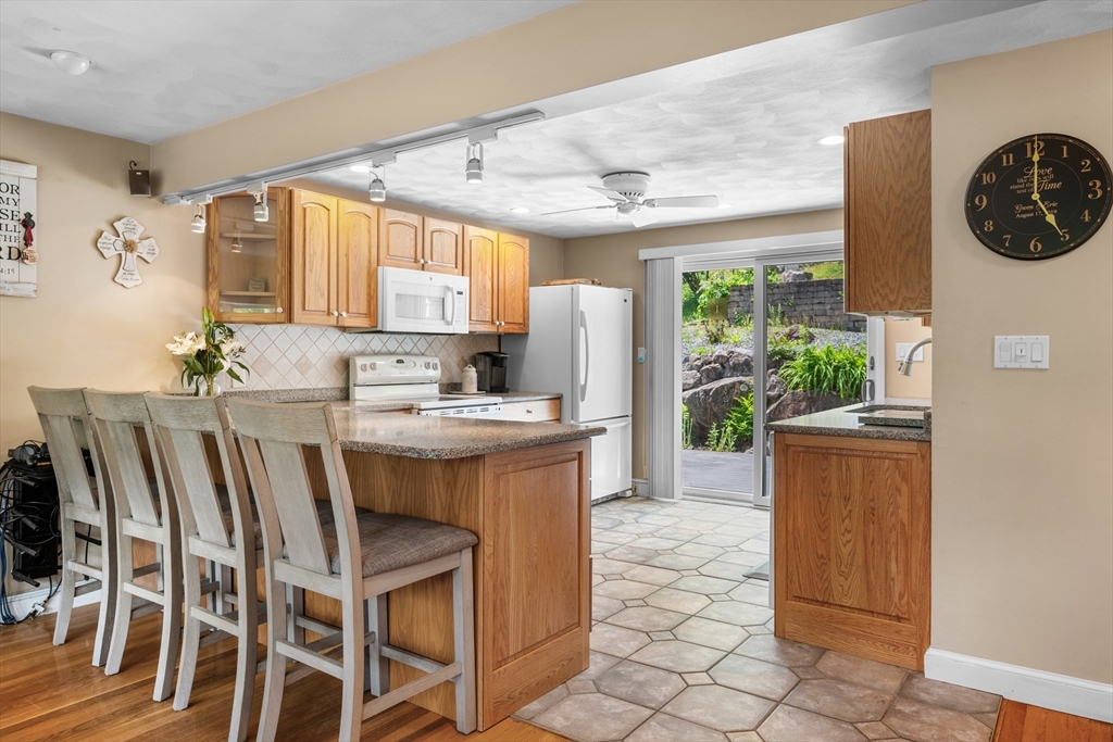 74 Harris Road Lynn, MA 01904 - Photo 8 of 39