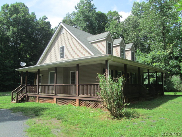 1685 Cook Road Powhatan, VA 23139 - Photo 3 of 14 Gallery Image 3