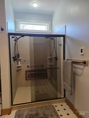 $995,000 | 809 River Pointe Lane, Lenore, ID 83541