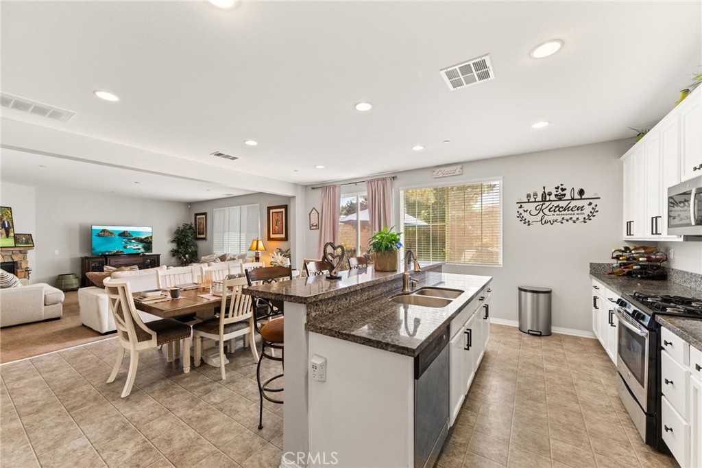 3731 Obsidian Road San Bernardino, CA 92407 - Photo 12 of 41