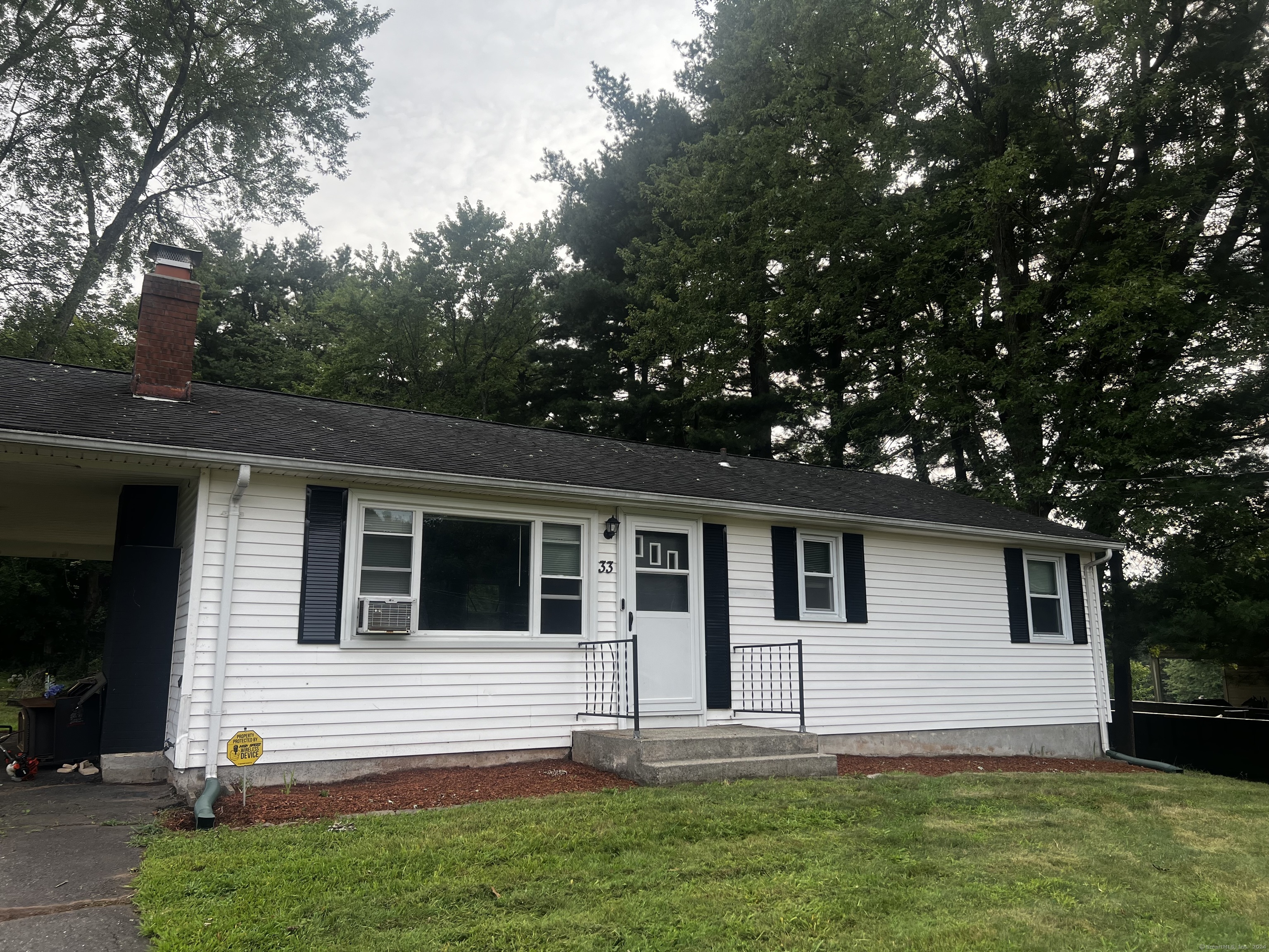 33 Parsons Road Enfield, CT 06082 - Photo 1 of 1 Gallery Image 1