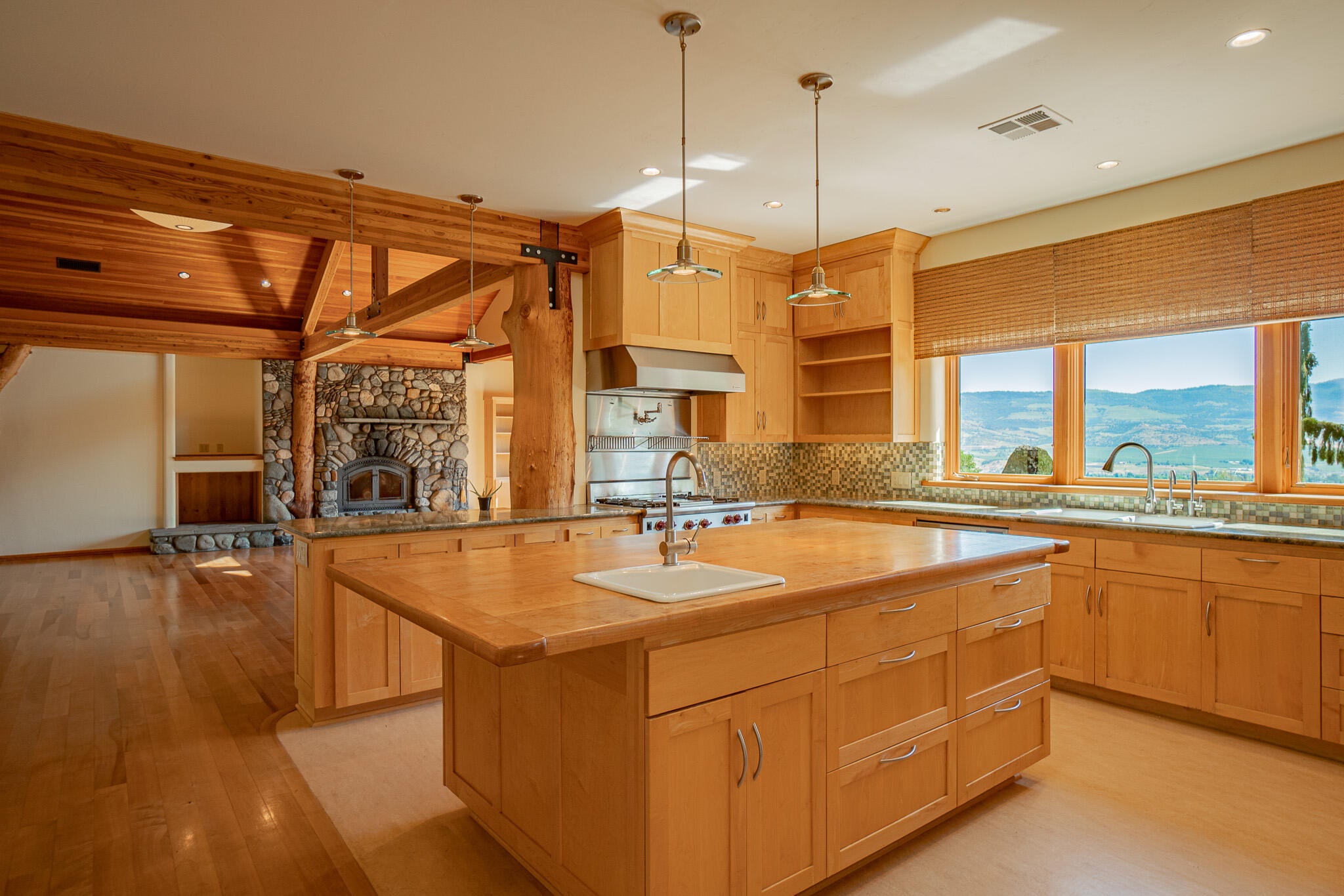 1785 Zemke Road Talent, OR 97540 - Photo 11 of 61 DSC09427-HDR