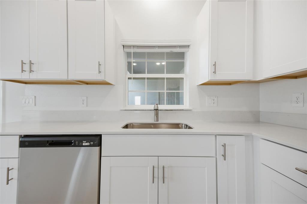 10815 Ichetucknee Way New Port Richey, FL 34655 - Photo 6 of 31