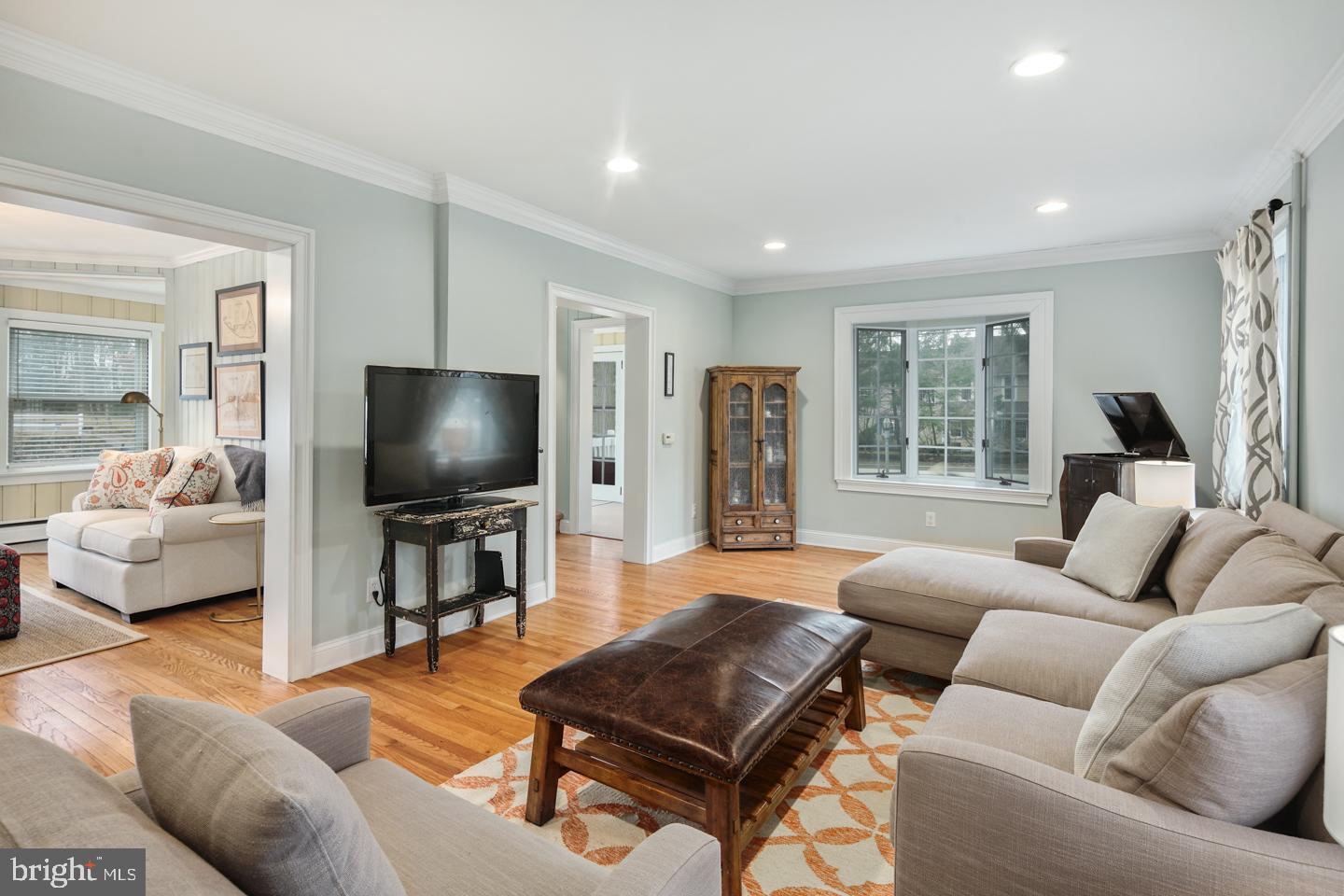 605 Chews Landing Road Haddonfield, NJ 08033 - Photo 13 of 37 Living Room