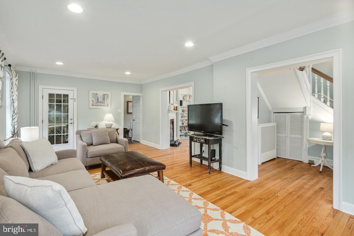 605 Chews Landing Road Haddonfield, NJ 08033 - Photo 14 of 37 Living Room