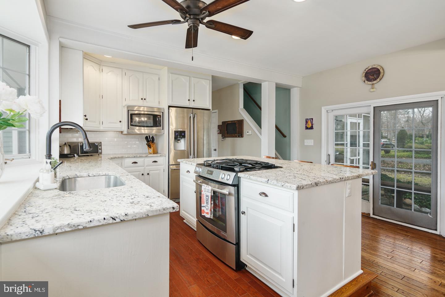 605 Chews Landing Road Haddonfield, NJ 08033 - Photo 9 of 37 Kitchen