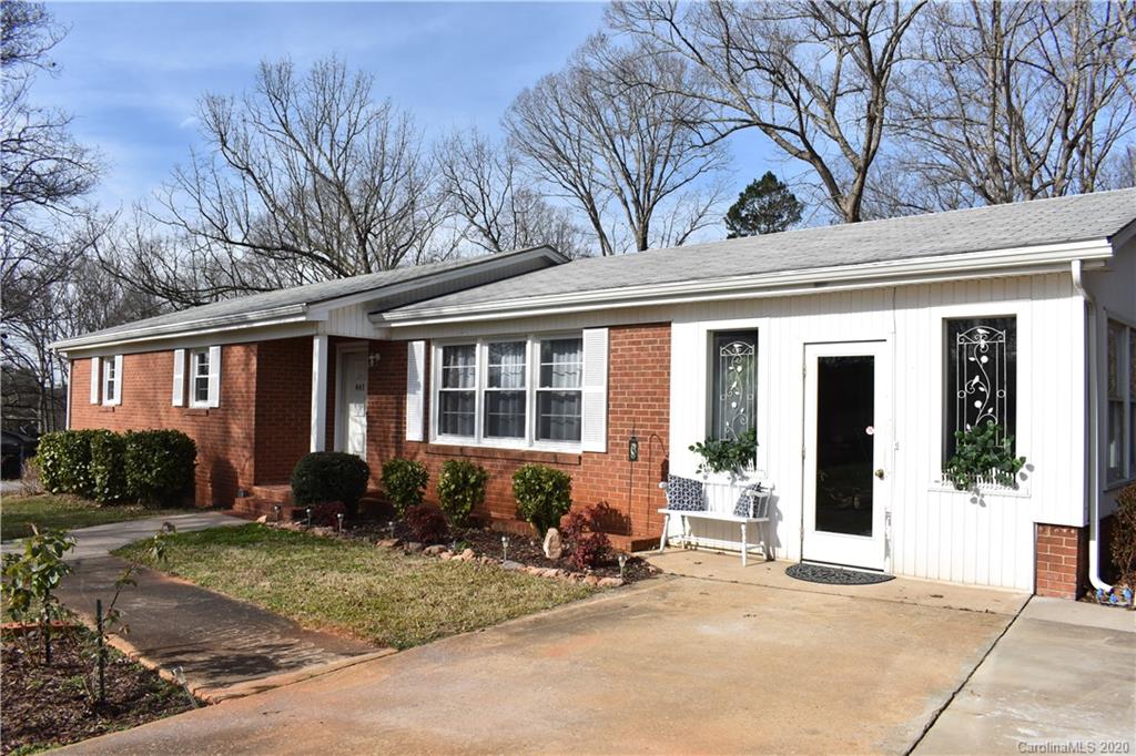 441 Sunset Memorial Road Forest City, NC 28043 - Photo 3 of 31 Gallery Image 3