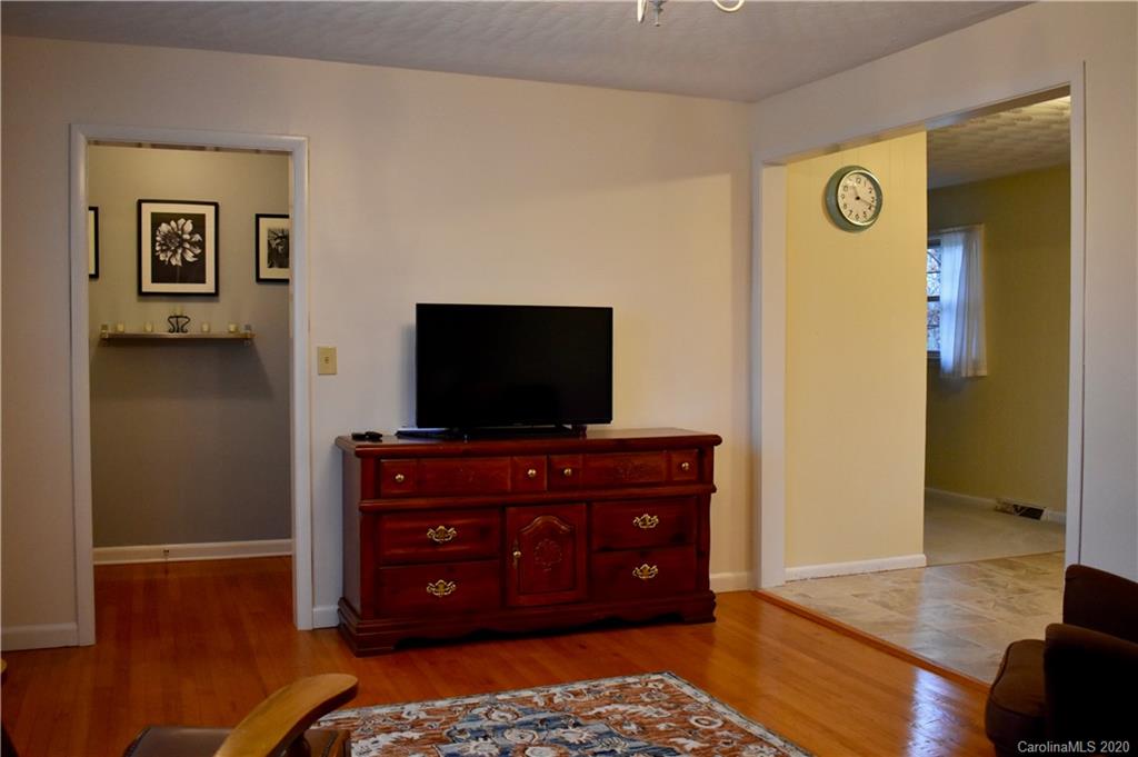 441 Sunset Memorial Road Forest City, NC 28043 - Photo 5 of 31 Gallery Image 5