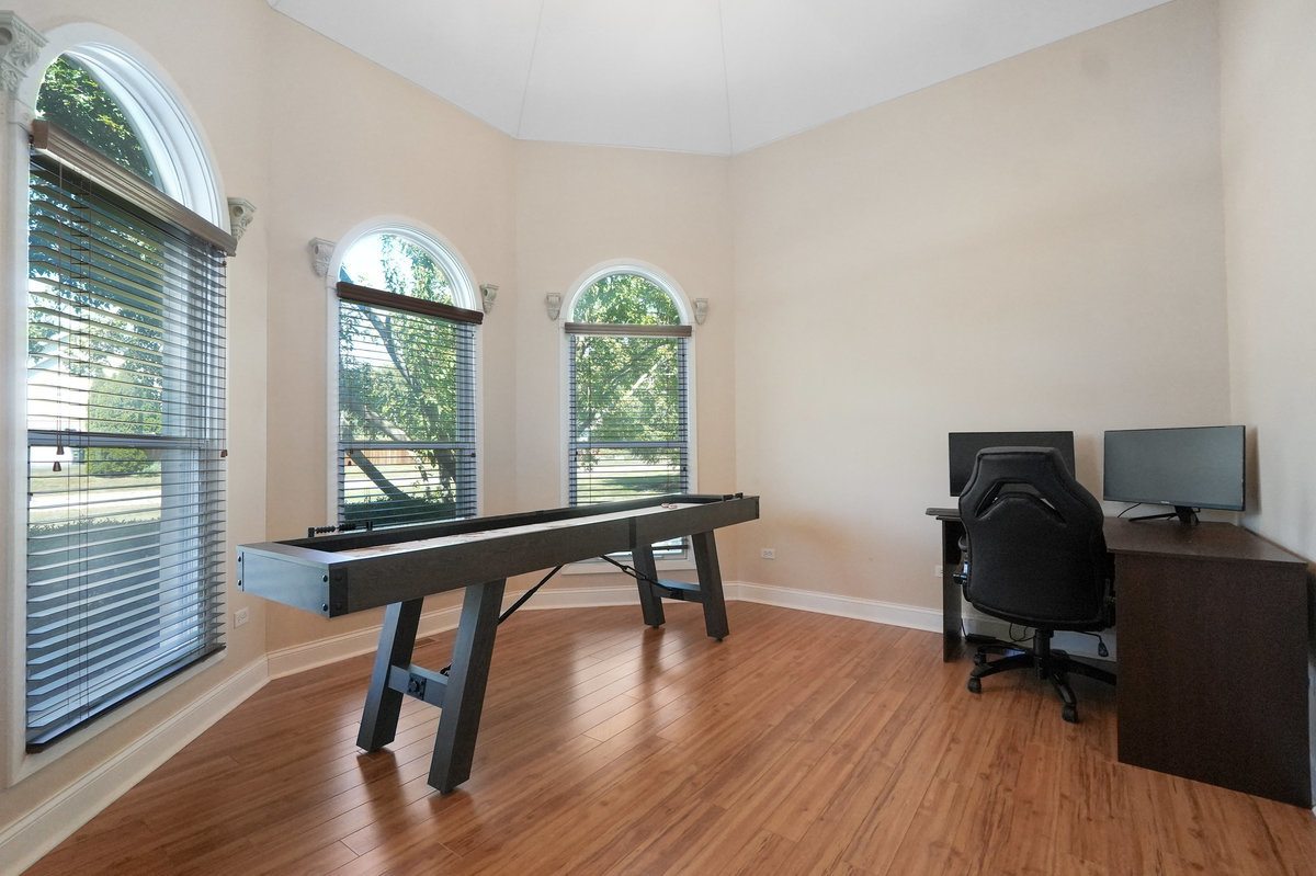 24221 Camelot Road Shorewood, IL 60404 - Photo 11 of 45 Gallery Image 11
