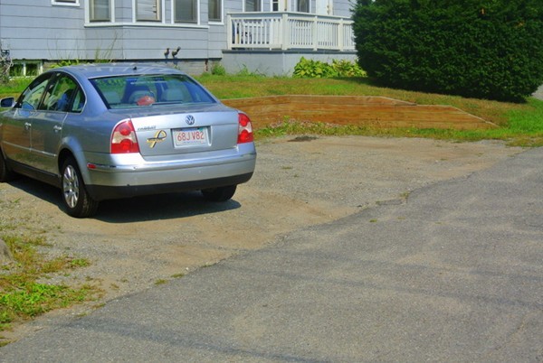 404 Water Street Clinton, MA 01510 - Photo 3 of 7 Gallery Image 3