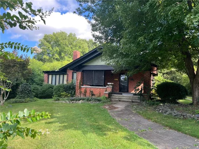 $225,000 | 400 Cherry Street, Mount Airy, NC 27030