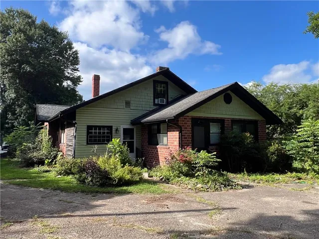 $225,000 | 400 Cherry Street, Mount Airy, NC 27030