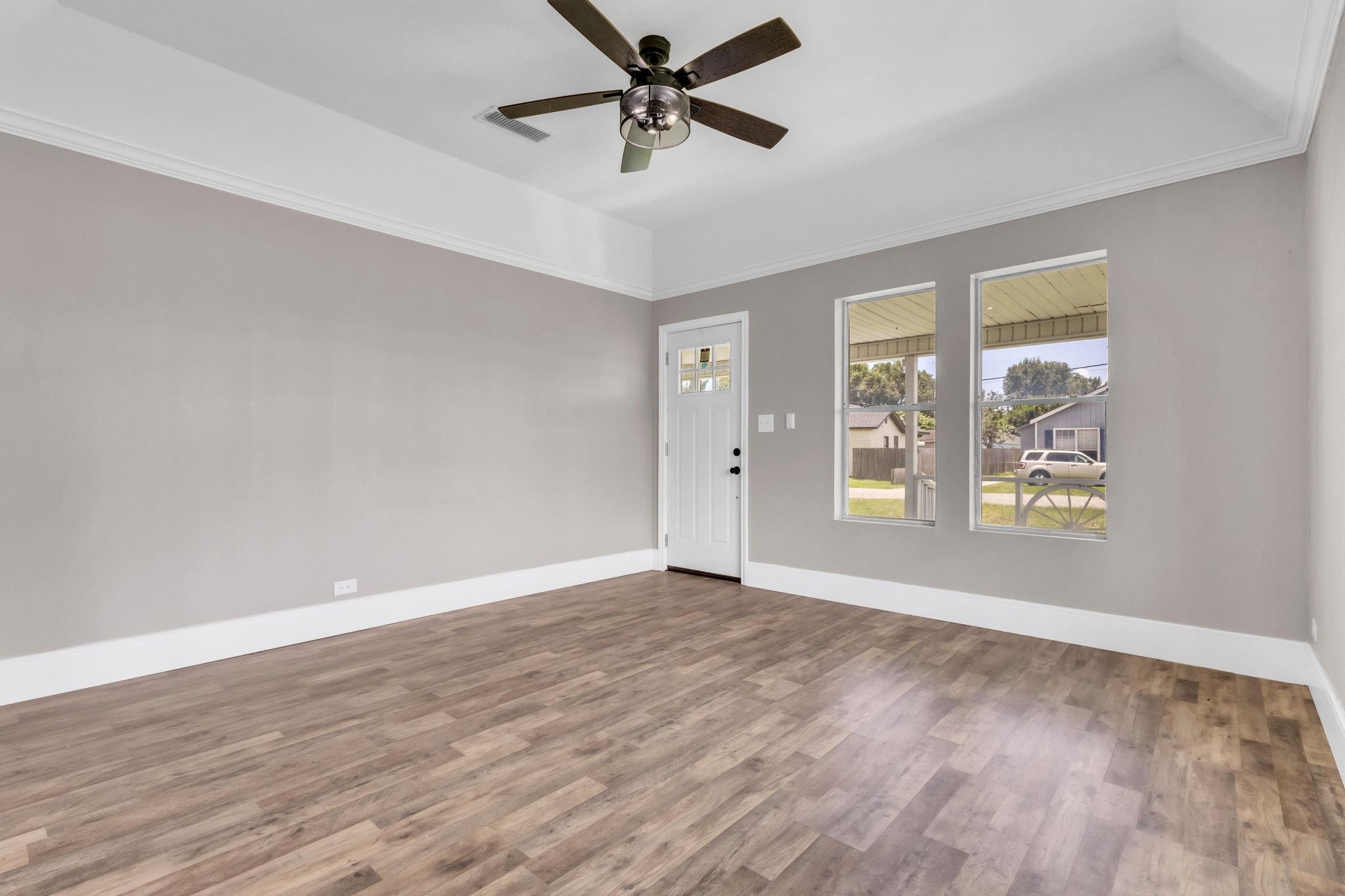 5010 Wilson Street Groves, TX 77619 - Photo 6 of 27