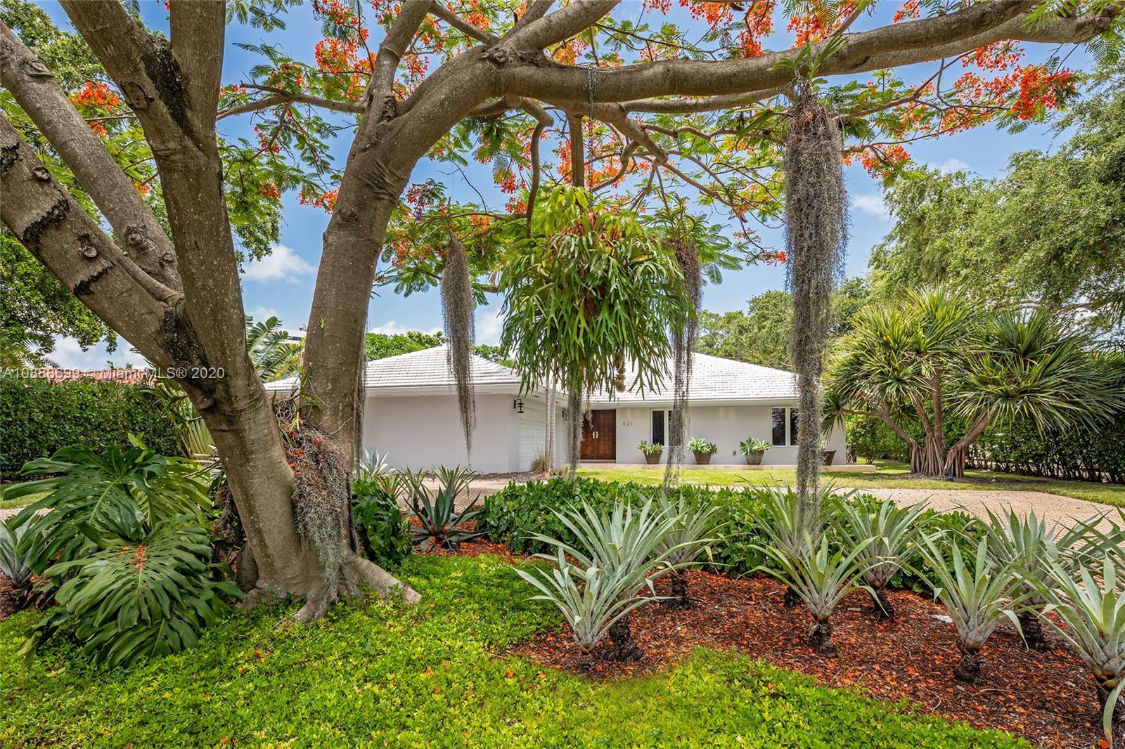 621 Island Road Miami, FL 33137 - Photo 35 of 39