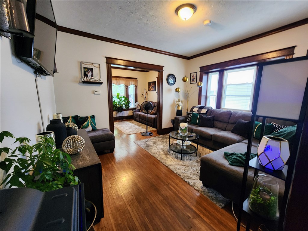 674 Parsells Avenue Rochester, NY 14609 - Photo 5 of 19