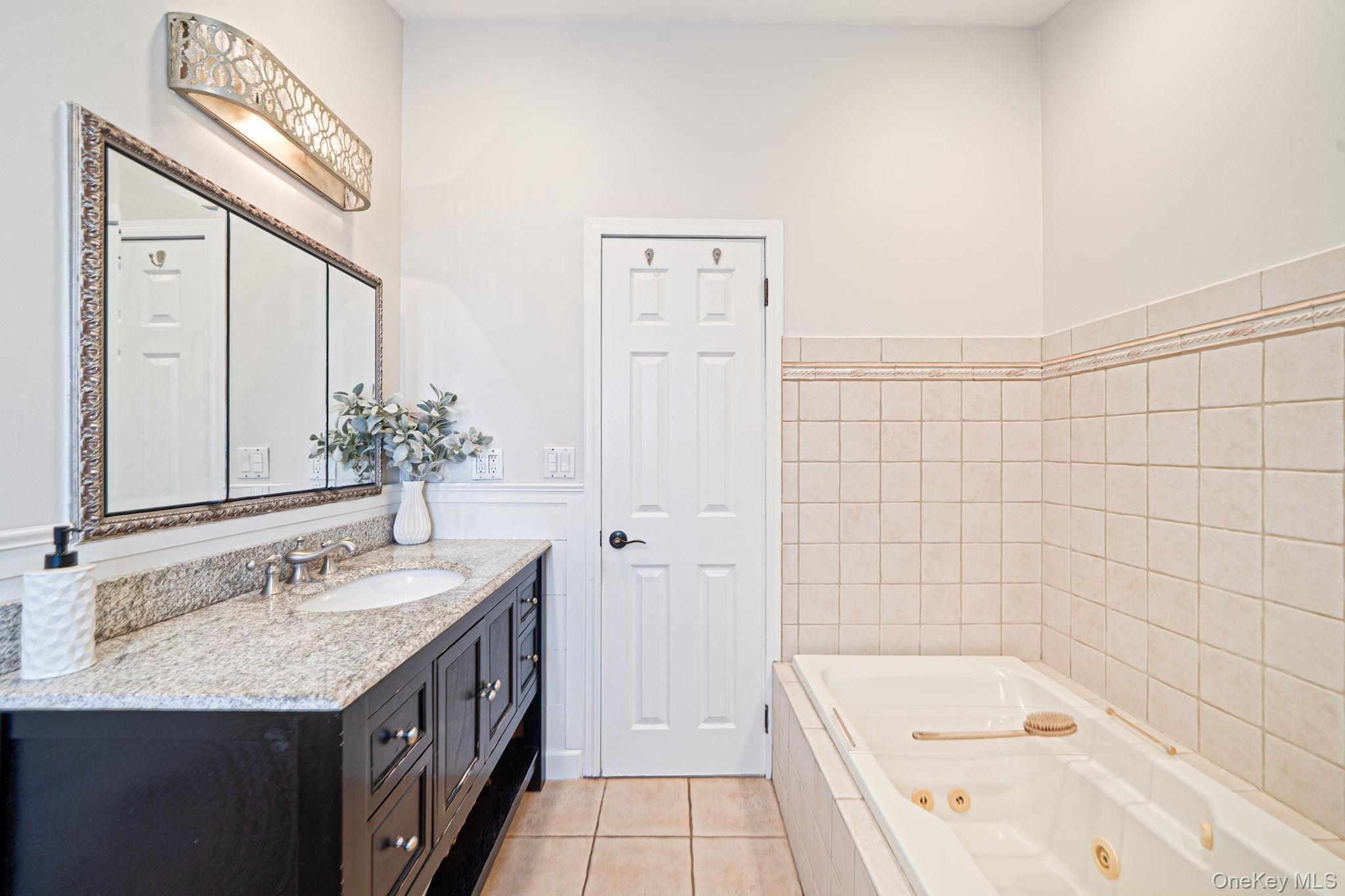 3438 Ella Road Wantagh, NY 11793 - Photo 14 of 20