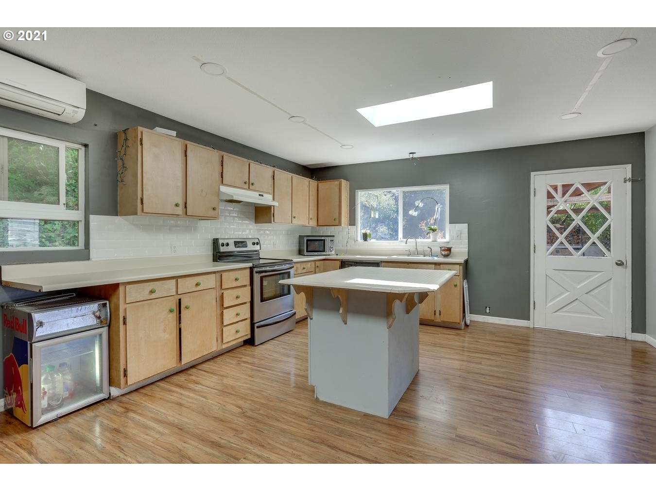 11570 Northwest West Road Portland, OR 97229 - Photo 11 of 32 Gallery Image 11