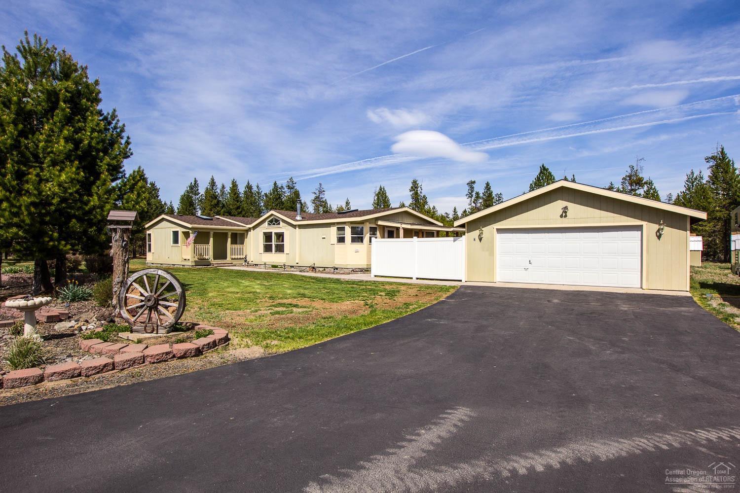 54886 Huntington Road Bend, OR 97707 - Photo 1 of 21 Primary Photo