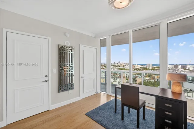 $7,995,000 | 1000 South Pointe Drive, Unit 1501, Miami Beach, FL 33139