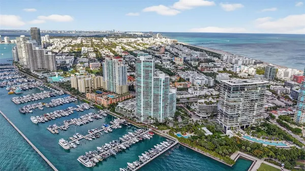 $7,795,000 | 1000 South Pointe Drive, Unit 1501, Miami Beach, FL 33139