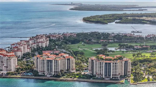 $7,795,000 | 1000 South Pointe Drive, Unit 1501, Miami Beach, FL 33139