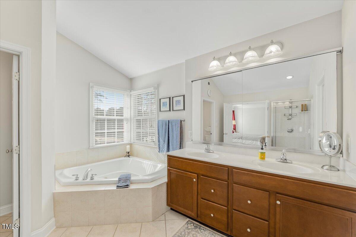9641 Heathermill Lane Raleigh, NC 27617 - Photo 31 of 50 32-P1143026