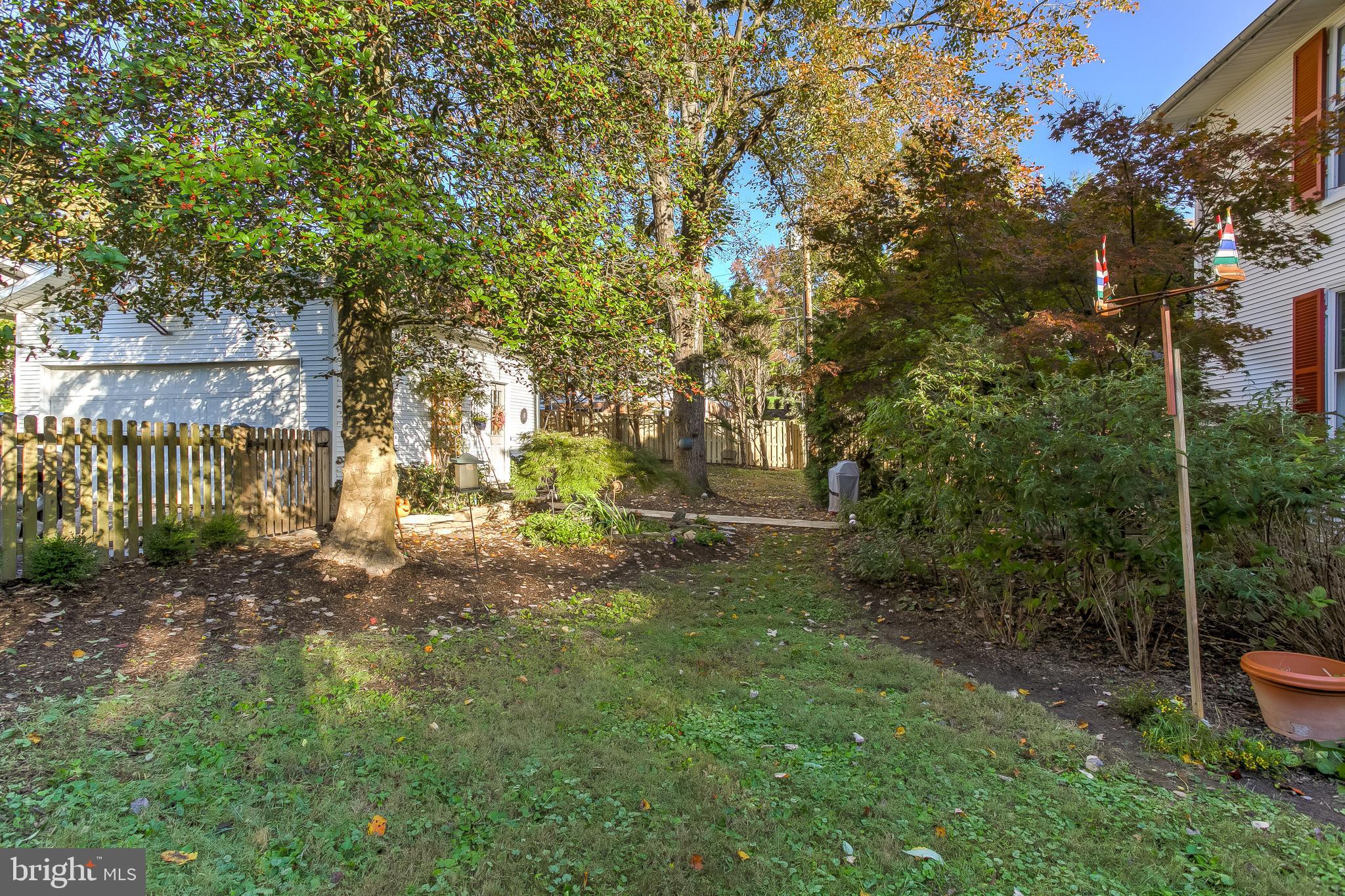 1400 Ruxton Road Baltimore, MD 21204 - Photo 40 of 50 Side entrance to detached garage