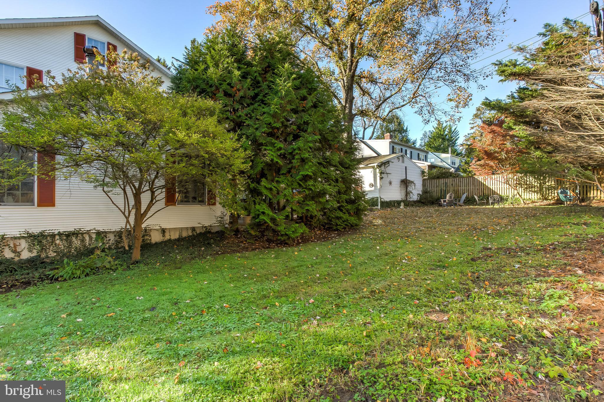 1400 Ruxton Road Baltimore, MD 21204 - Photo 42 of 50 Side yaard
