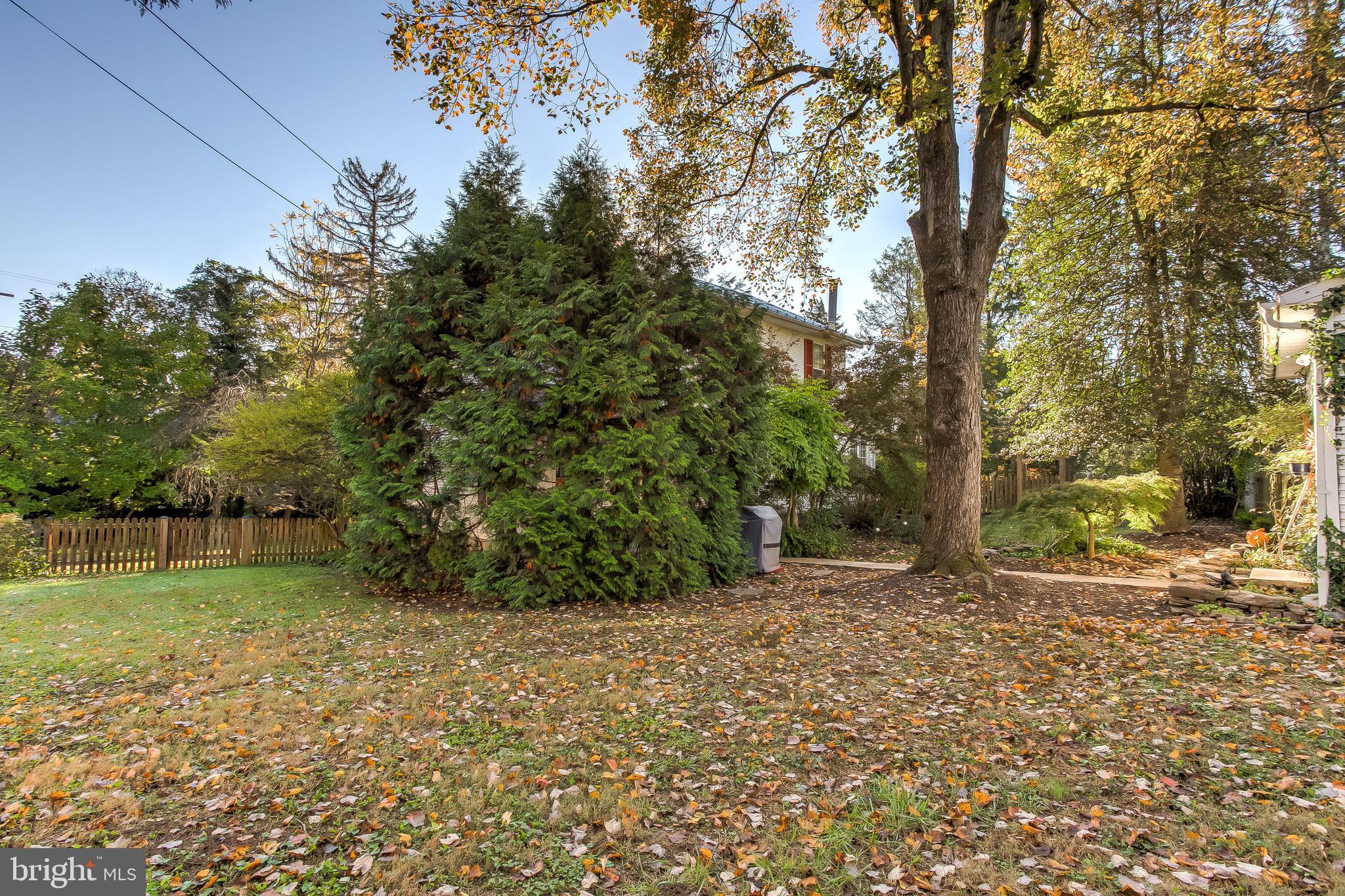 1400 Ruxton Road Baltimore, MD 21204 - Photo 44 of 50 Fenced in yard