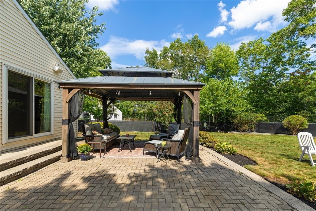 33 Griffin Road Peabody, MA 01960 - Photo 15 of 35 Gallery Image 15