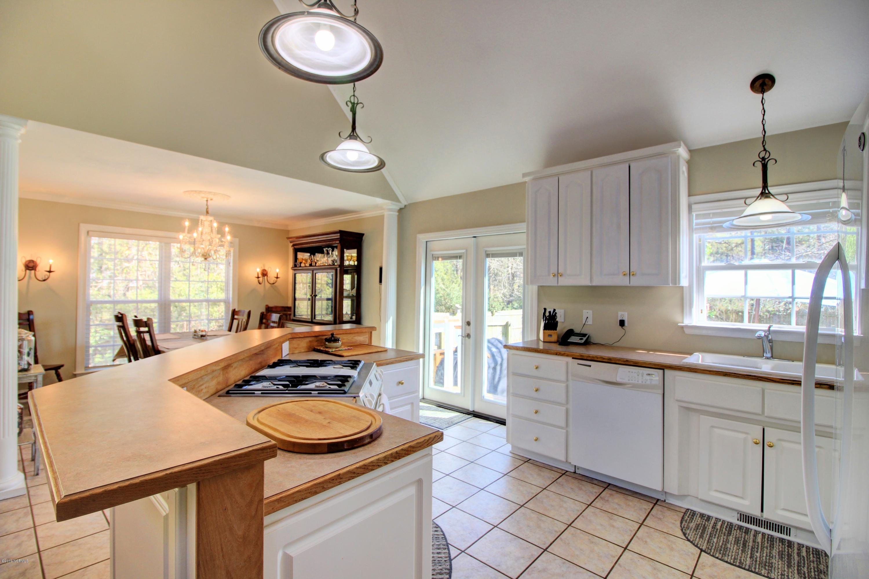 1095 Roberts Road Newport, NC 28570 - Photo 12 of 35 Kitchen