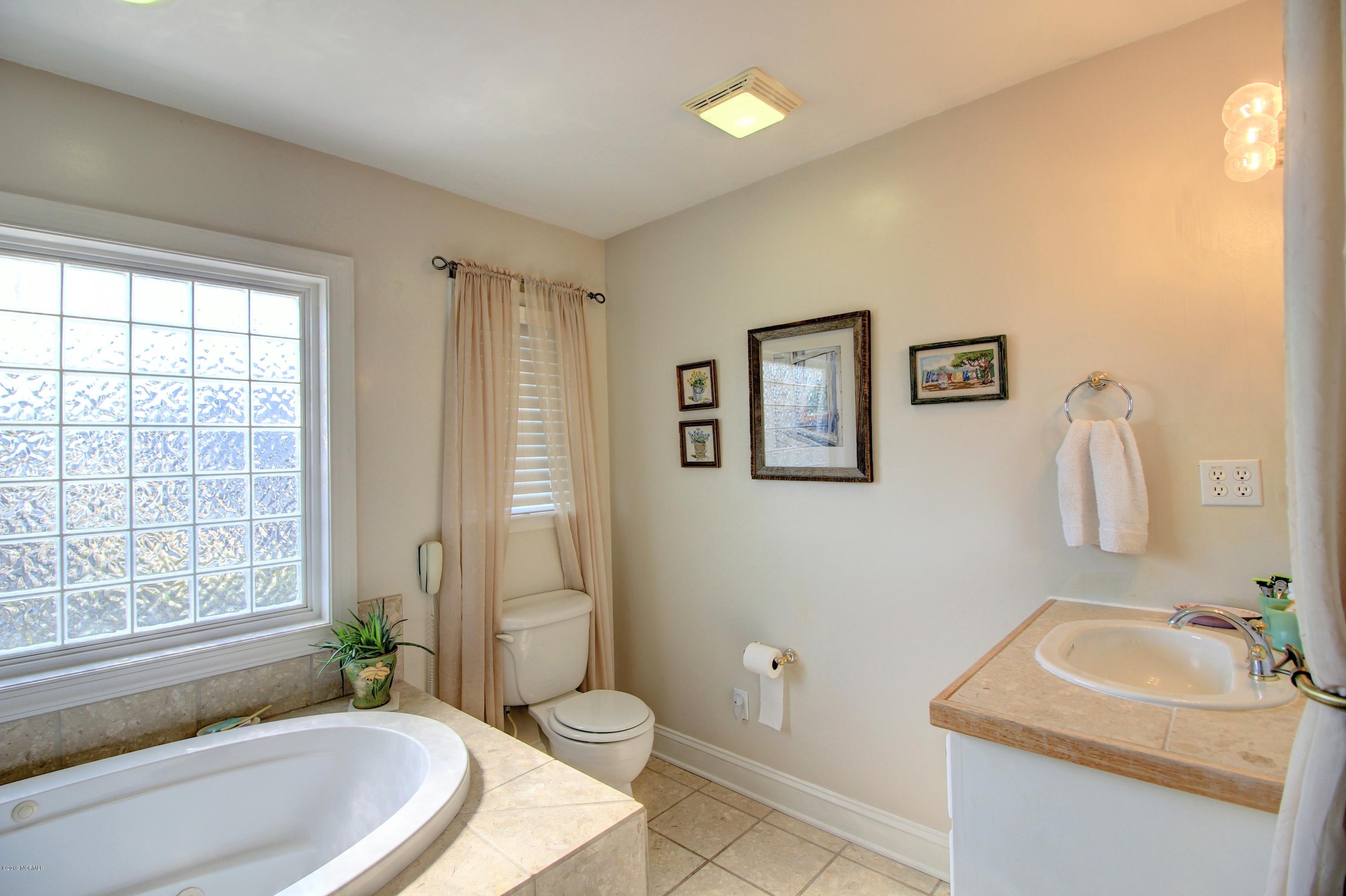 1095 Roberts Road Newport, NC 28570 - Photo 18 of 35 Master Bathroom