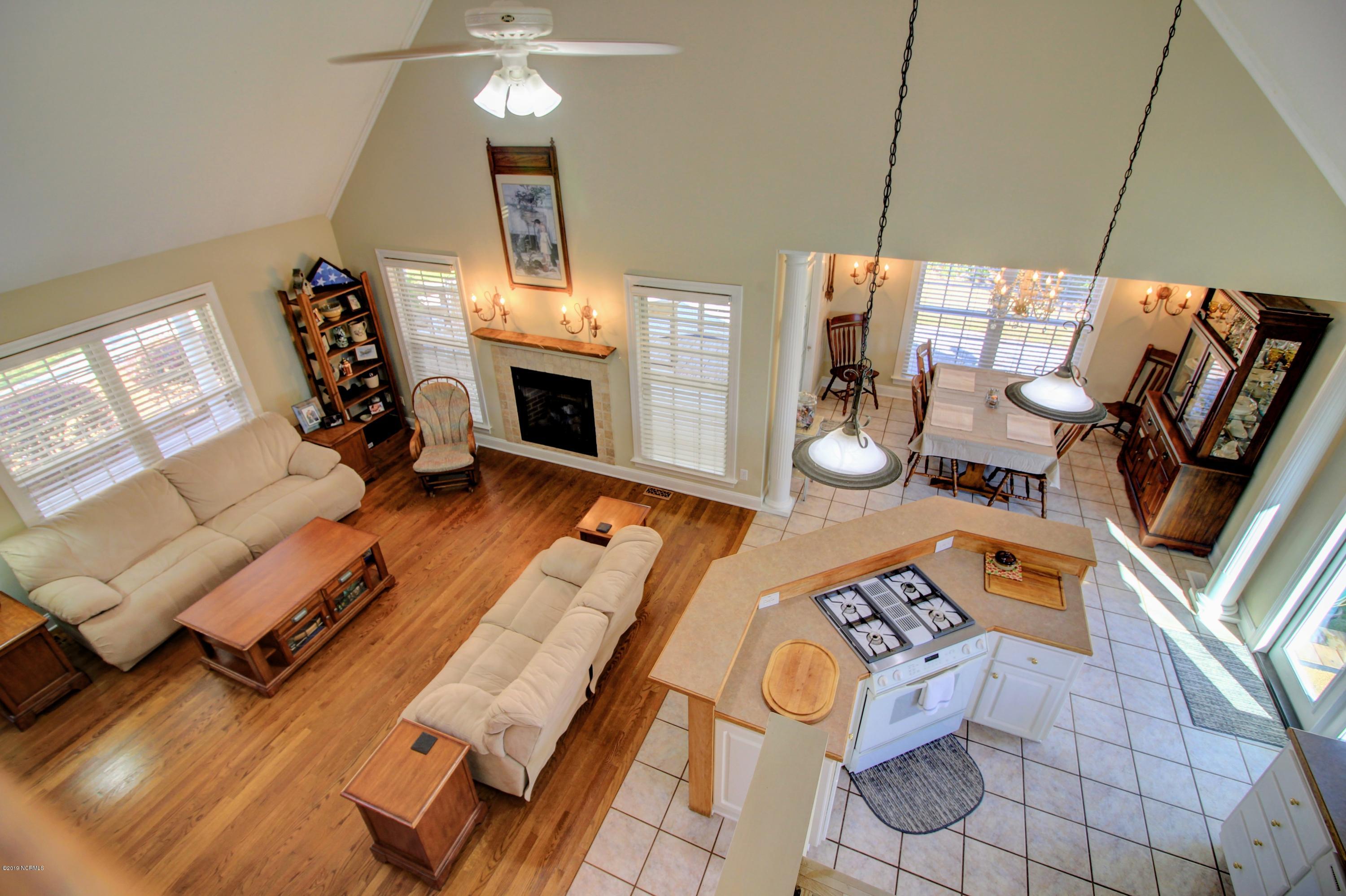 1095 Roberts Road Newport, NC 28570 - Photo 21 of 35 Overlooking Living Area