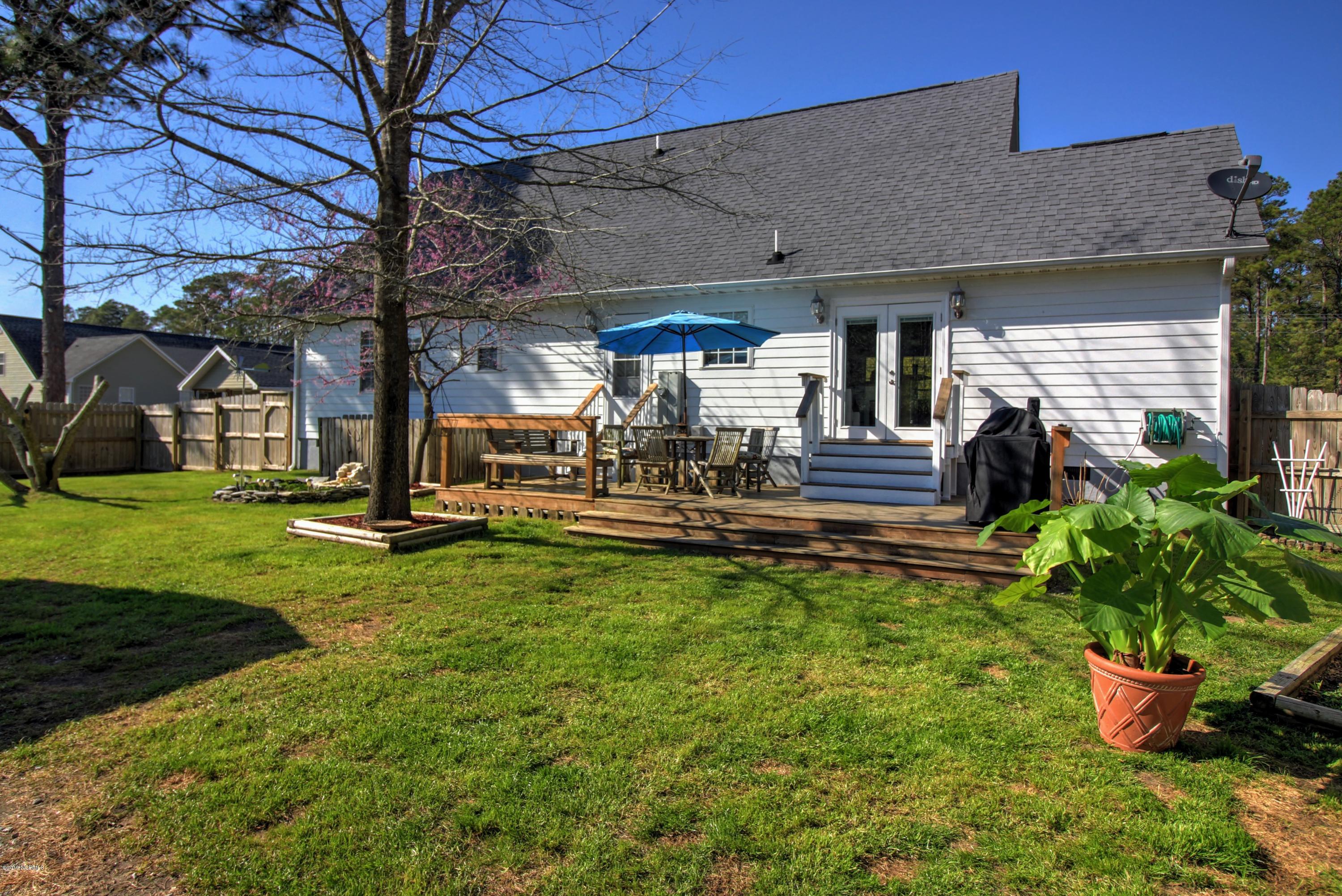 1095 Roberts Road Newport, NC 28570 - Photo 25 of 35 Back of House