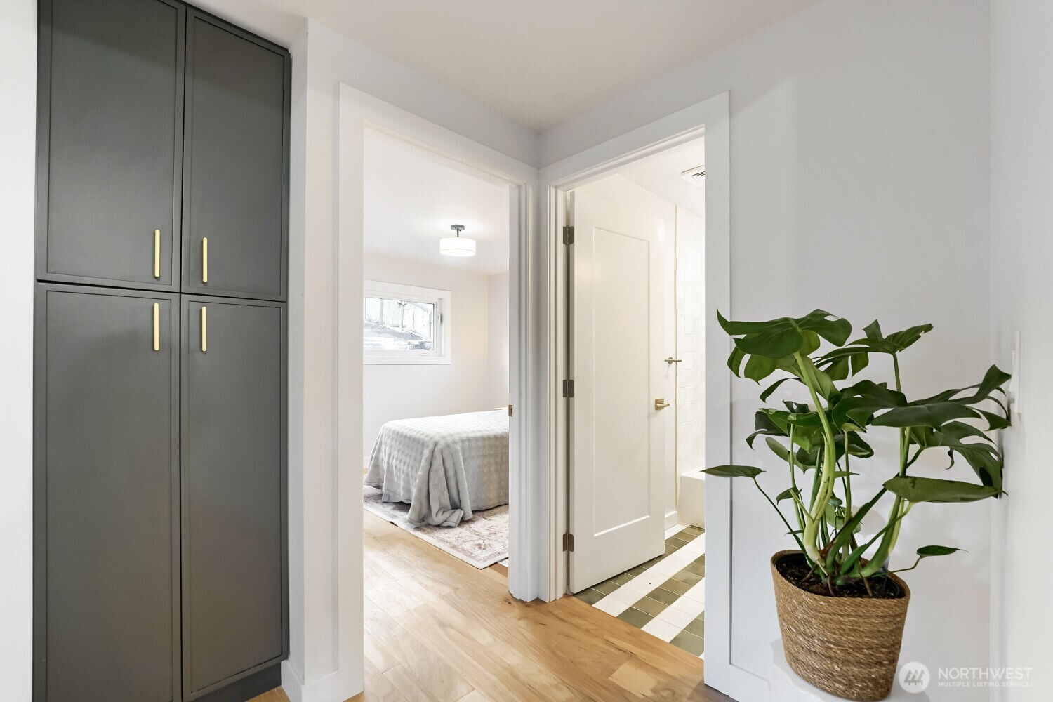 9321 Renton Avenue South Seattle, WA 98118 - Photo 12 of 22