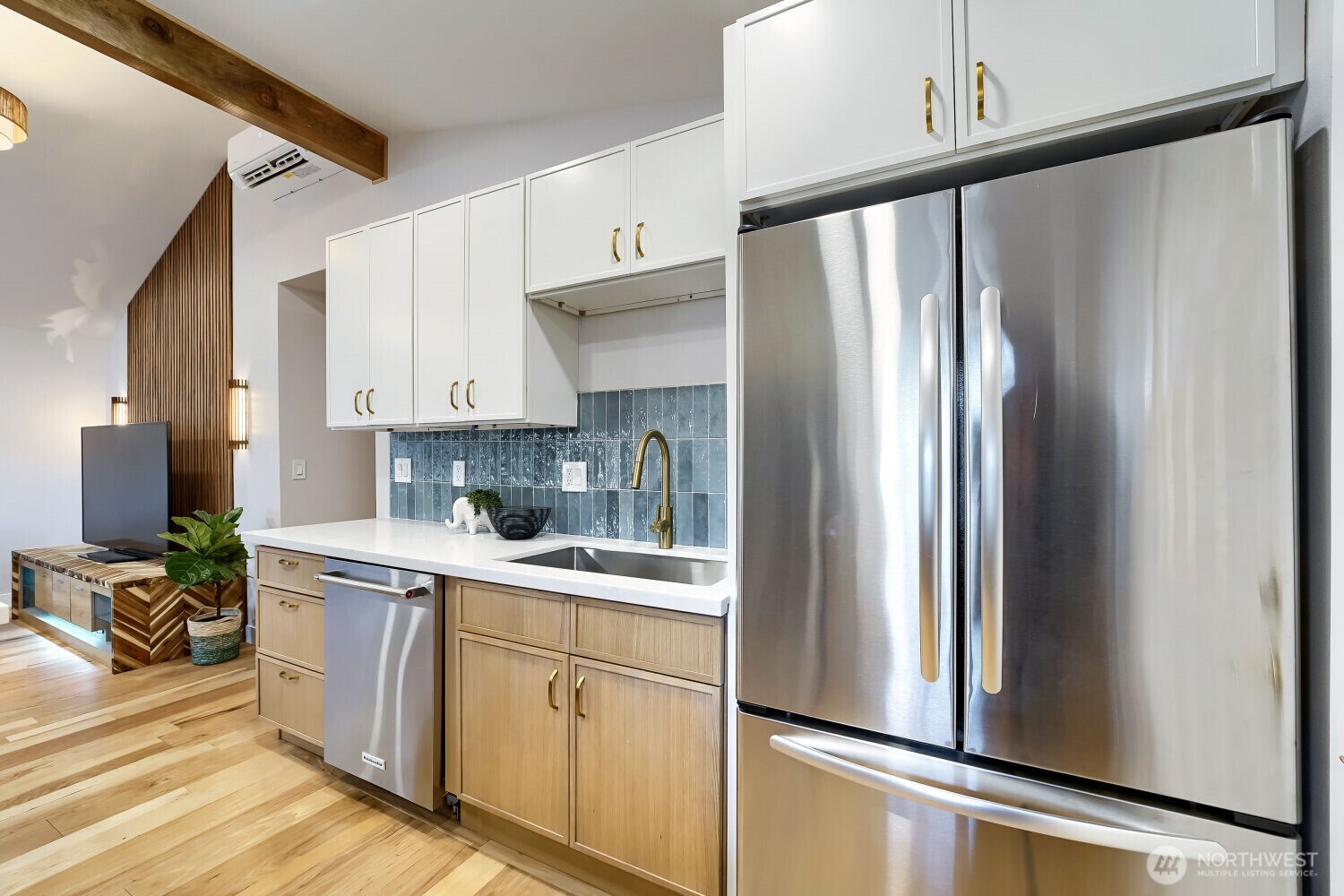 9321 Renton Avenue South Seattle, WA 98118 - Photo 9 of 22