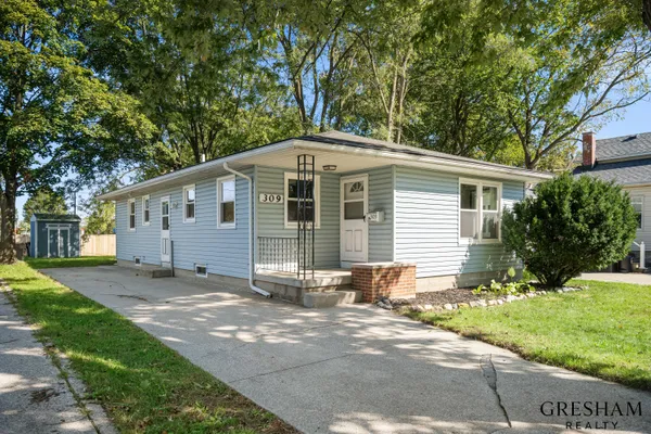 $269,900 | 309 East 12th Street, Holland, MI 49423