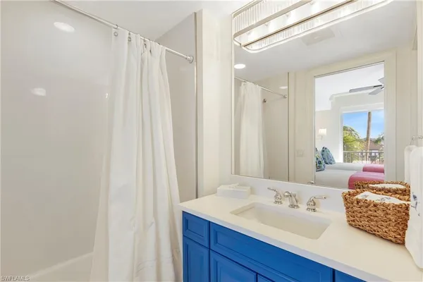 $1,599,750 | 700 La Peninsula Boulevard, Unit 404, Naples, FL 34113