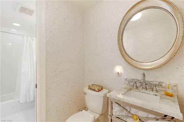 $1,599,750 | 700 La Peninsula Boulevard, Unit 404, Naples, FL 34113