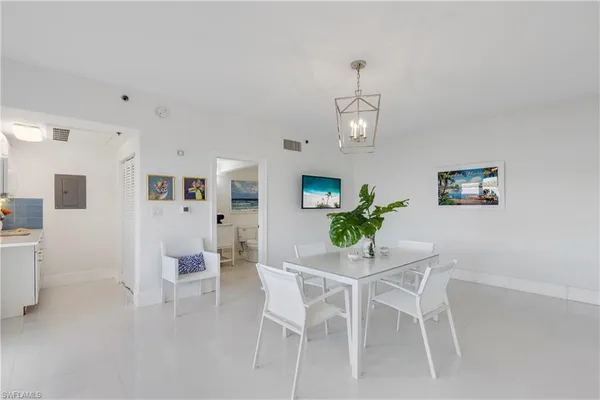 $1,599,750 | 700 La Peninsula Boulevard, Unit 404, Naples, FL 34113