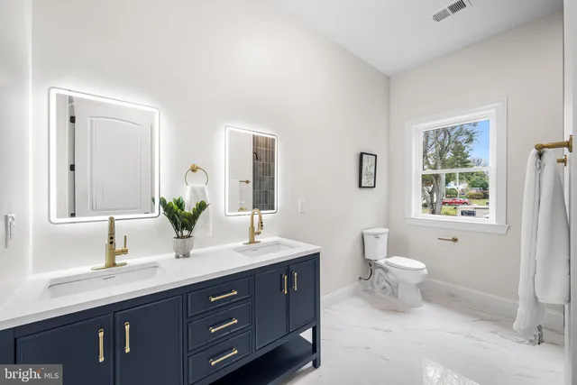 $870,000 | 105 West 3rd Avenue, Trappe, PA 19426