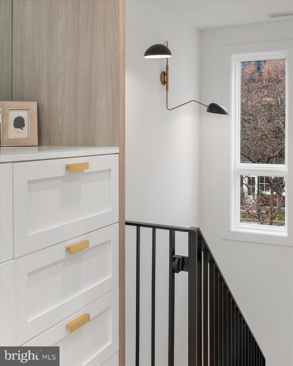 7313 Woodmont Avenue, Unit R Bethesda, MD 20814 - Photo 23 of 29 a bathroom with a bathtub and a window