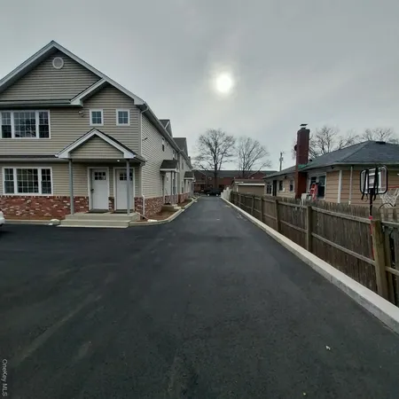 $3,250 | 343 Jackson Street, Unit 1, Hempstead, NY 11550