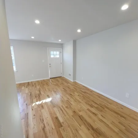 $3,250 | 343 Jackson Street, Unit 1, Hempstead, NY 11550