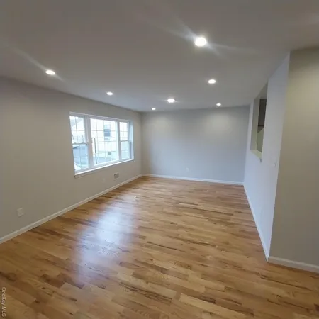 $3,250 | 343 Jackson Street, Unit 1, Hempstead, NY 11550