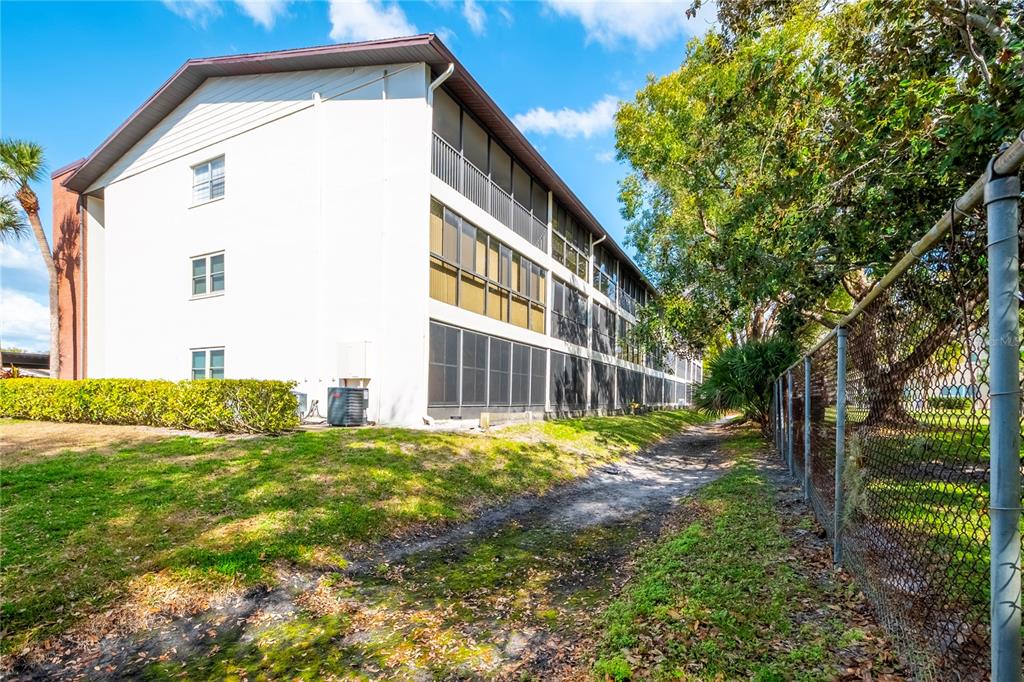 2452 Enterprise Road, Unit 15 Clearwater, FL 33763 - Photo 31 of 44 Gallery Image 31