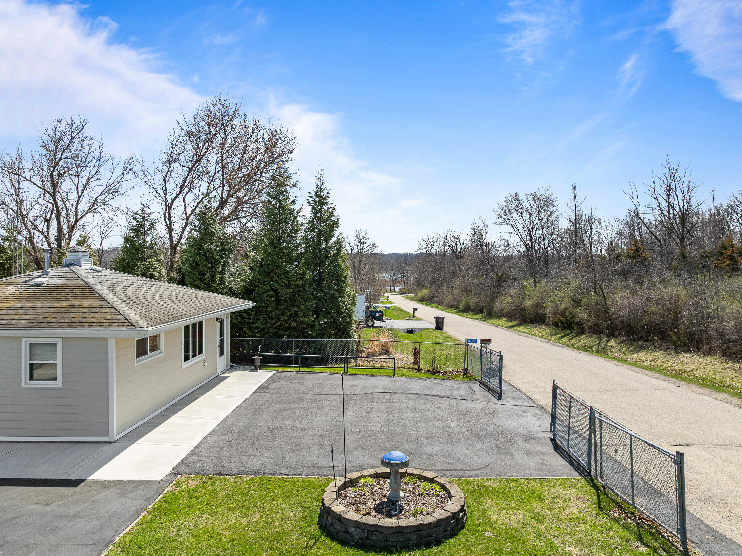 N3358 Hawthorn Road Geneva, WI 53147 - Photo 26 of 46 N3358 Hawthorn-35